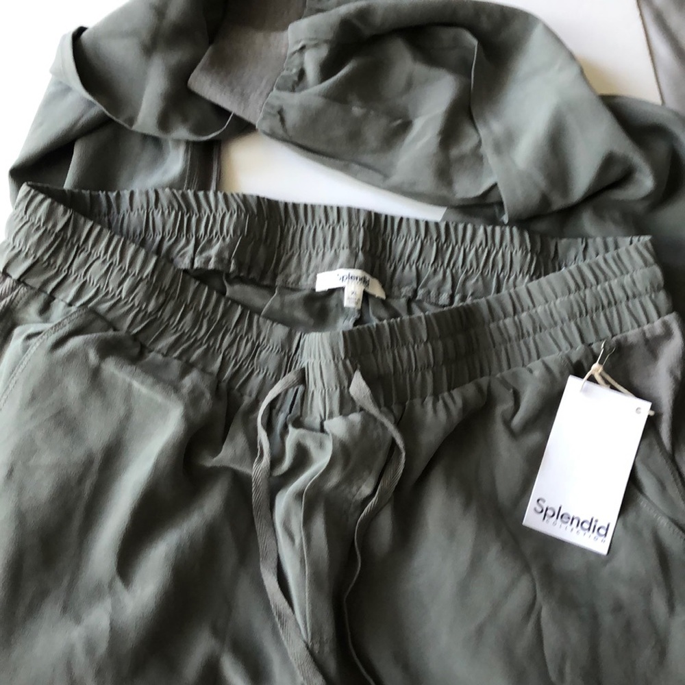 New Splendid relaxed pull on silk pants in sage color